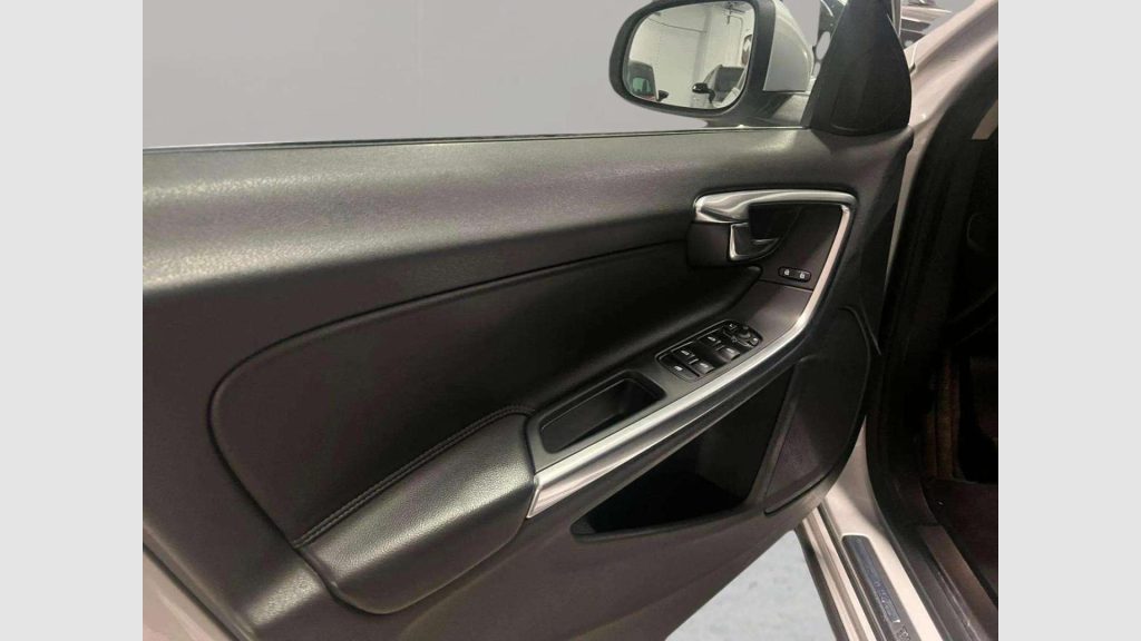 Volvo V60 2.0 D3 Momentum