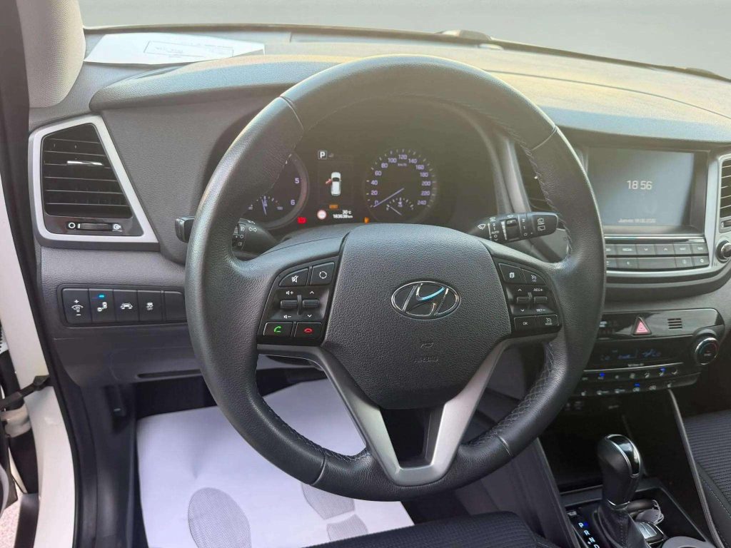 Hyundai Tucson 2.0 CRDi 136cv Tecno Auto 4×4