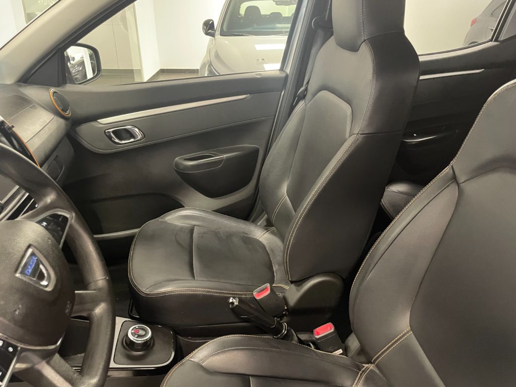Dacia Spring Comfort Plus Electric 33kW (45CV)