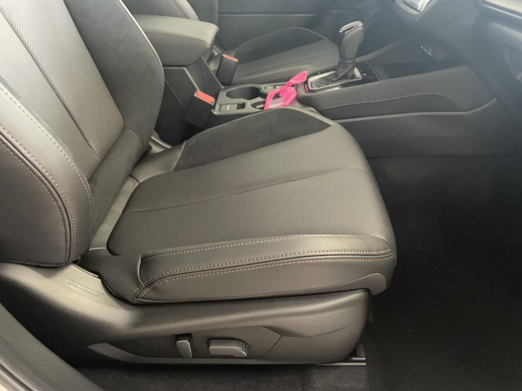 Subaru Forester 2.0i Hybrid Touring