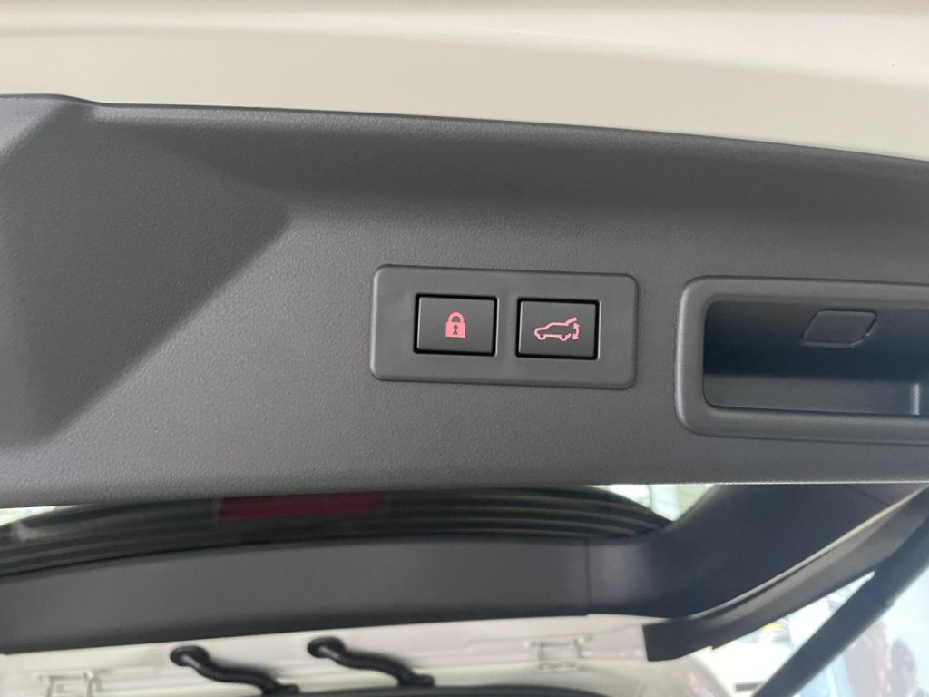 Subaru Forester 2.0i Hybrid Touring