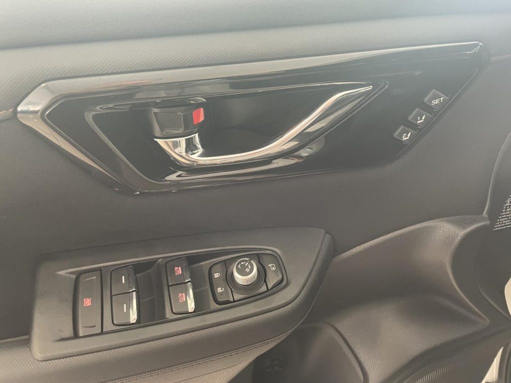 Subaru Forester 2.0i Hybrid Touring