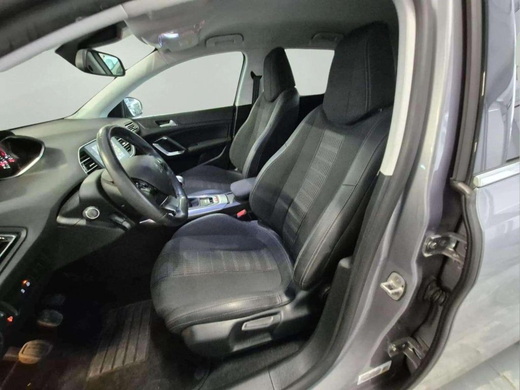 Peugeot 308 5p Allure 1.2 PureTech 96KW (130CV)