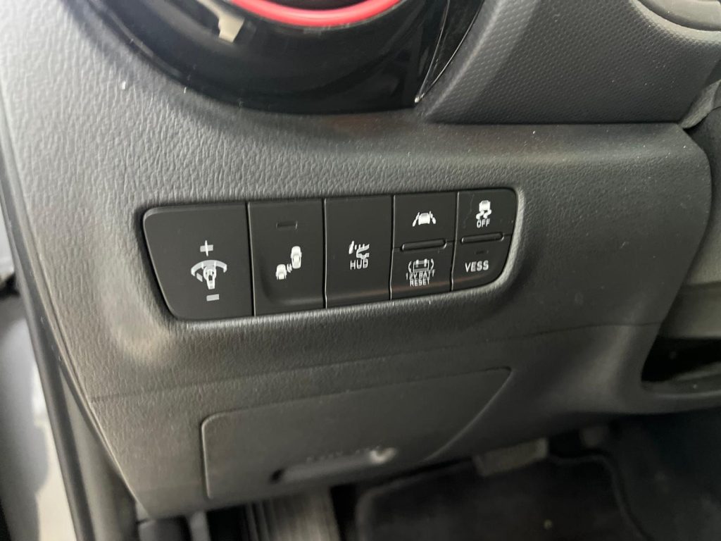 Hyundai Kona 1.6 GDI HEV Tecno Red DCT