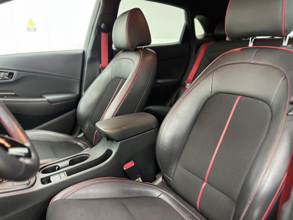 Hyundai Kona 1.6 GDI HEV Tecno Red DCT